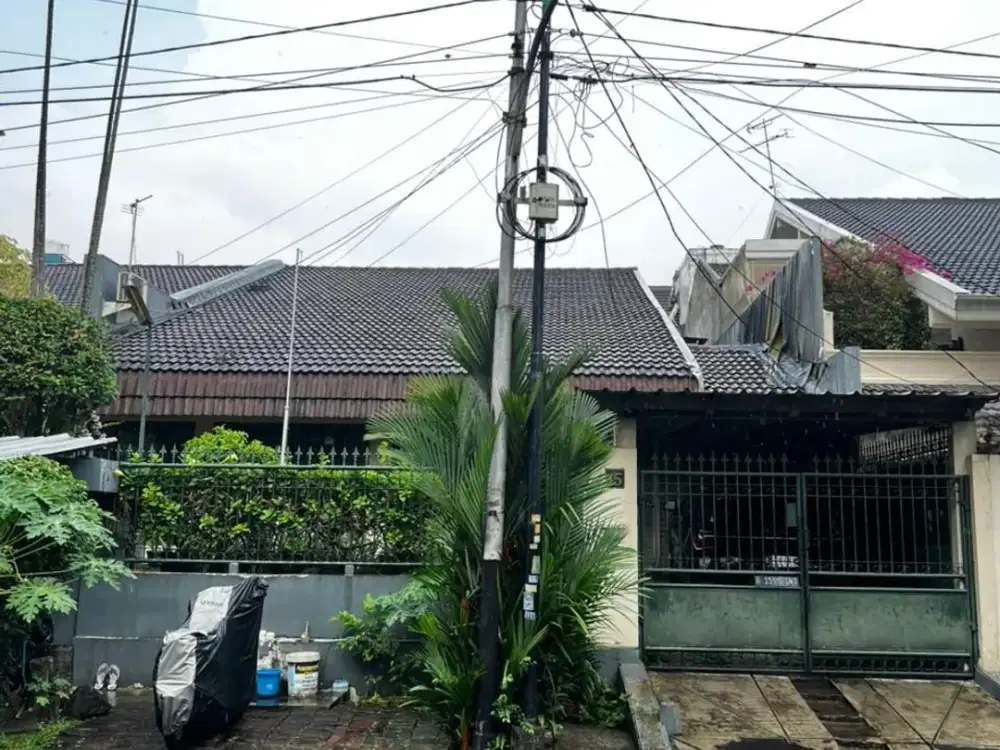 Dijual Rumah Hitung Tanah Di Pondok Indah