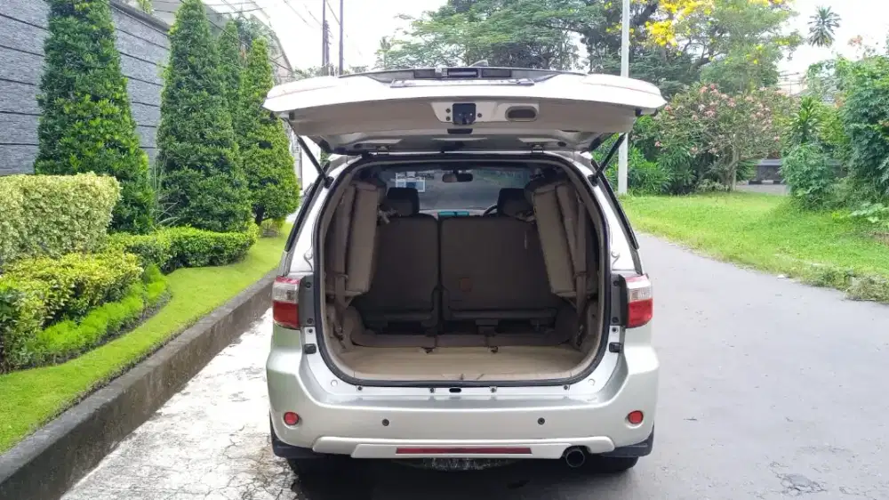 Fortuner G matic solar 2010