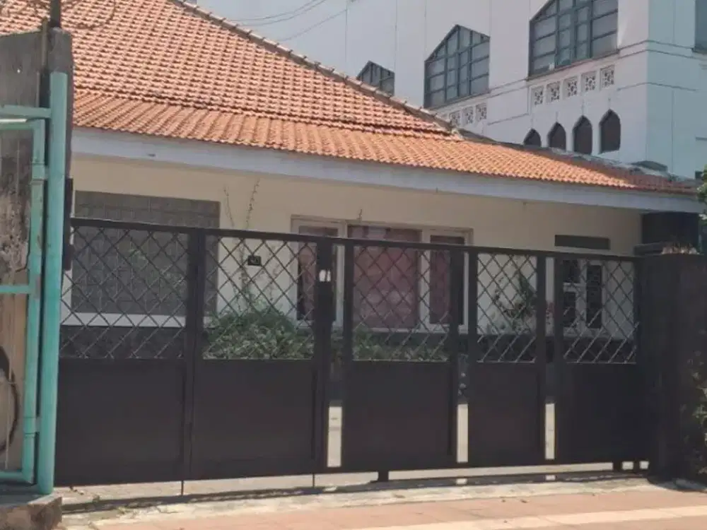 Dijual/Disewa Rumah Bagus & Strategis di Nol Jalan Raya Darmo, Surabaya