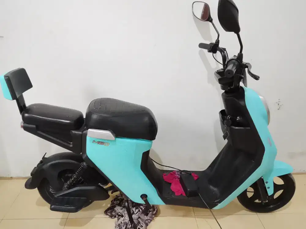 Sepeda listrik Uwinfly M60