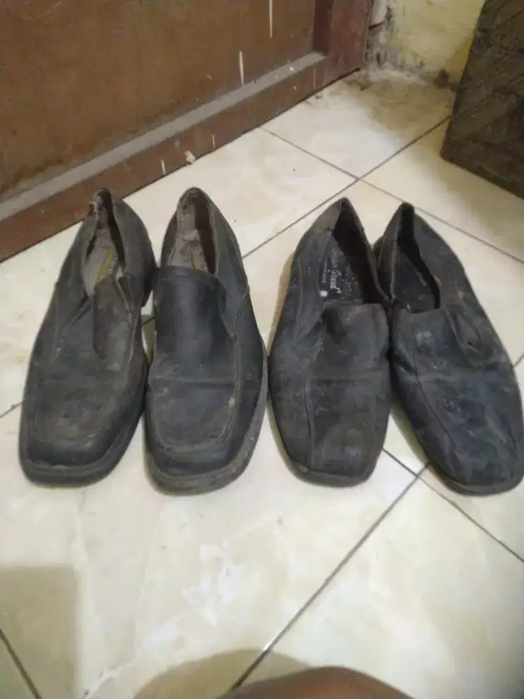 D jual sepatu pantofel dan sepatu boot
