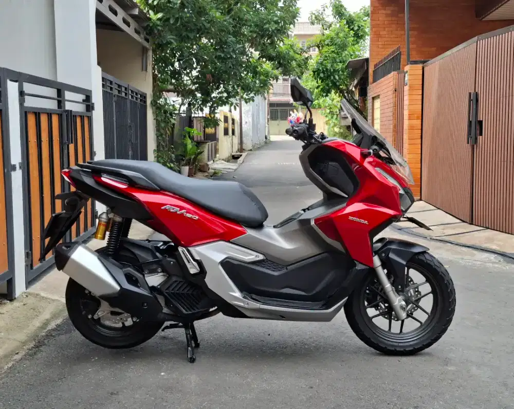 Honda ADV 160 CBS ISS Keyless MULUSSS Pajak Hidup Panjang