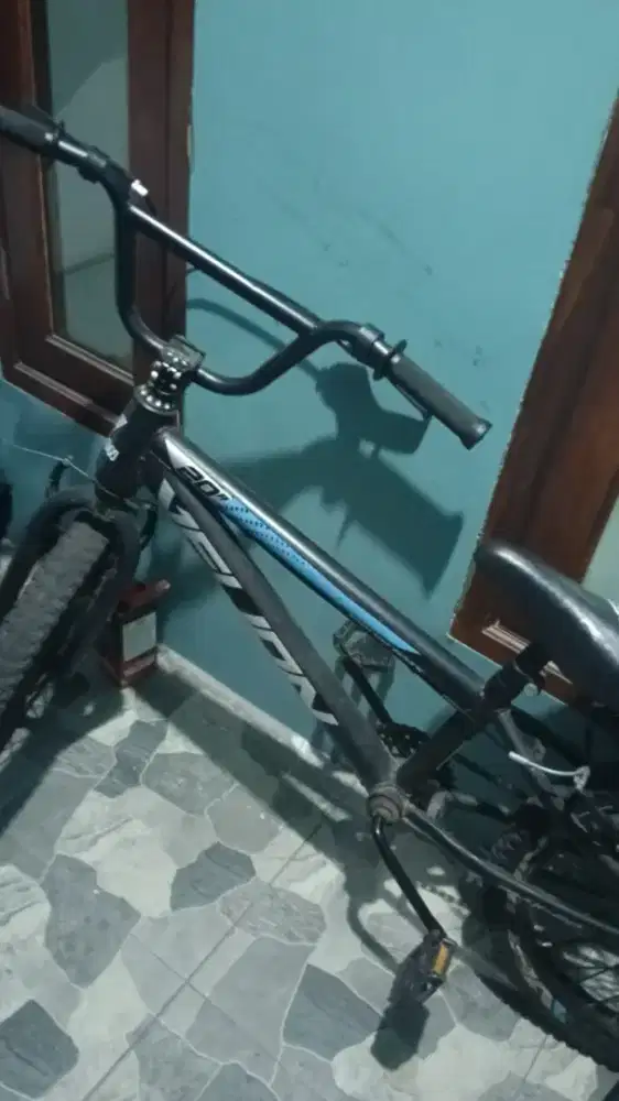Sepeda model bmx