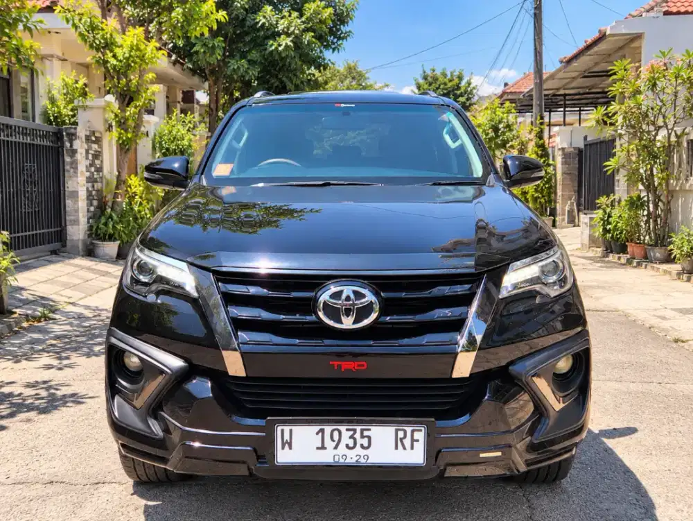 Fortuner VRZ TRD Kick Sensor 2019 Diesel Matic Hitam