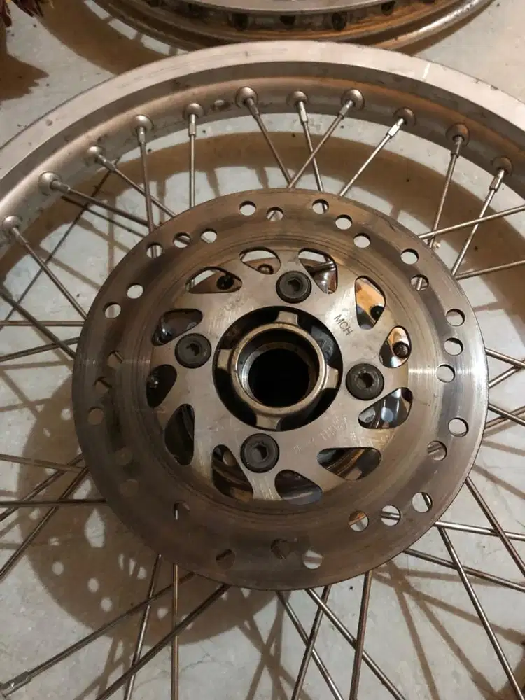 Velg set merk takegawa tinggal pasang cbr karbu 2010 thailand