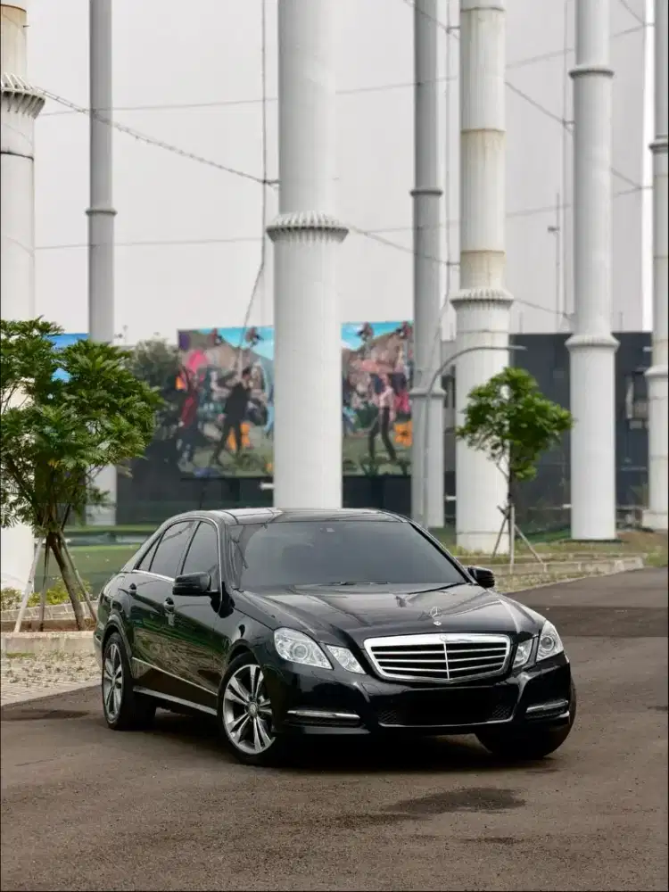 Mercedes Benz W212
E300 Avantgarde
3.000CC V6