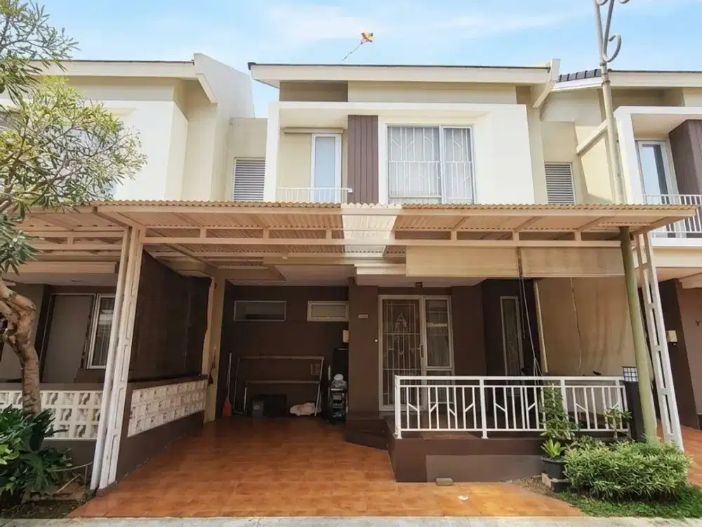 Dijual Rumah  Malibu Village Gading Serpong Semi Furnish Sudah Kanopi dan renovasi