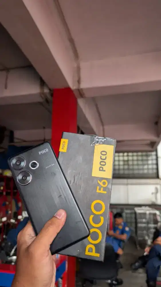 POCO F6 12/512GB