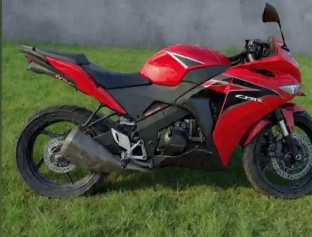 Jual CBR 150 2010 murah