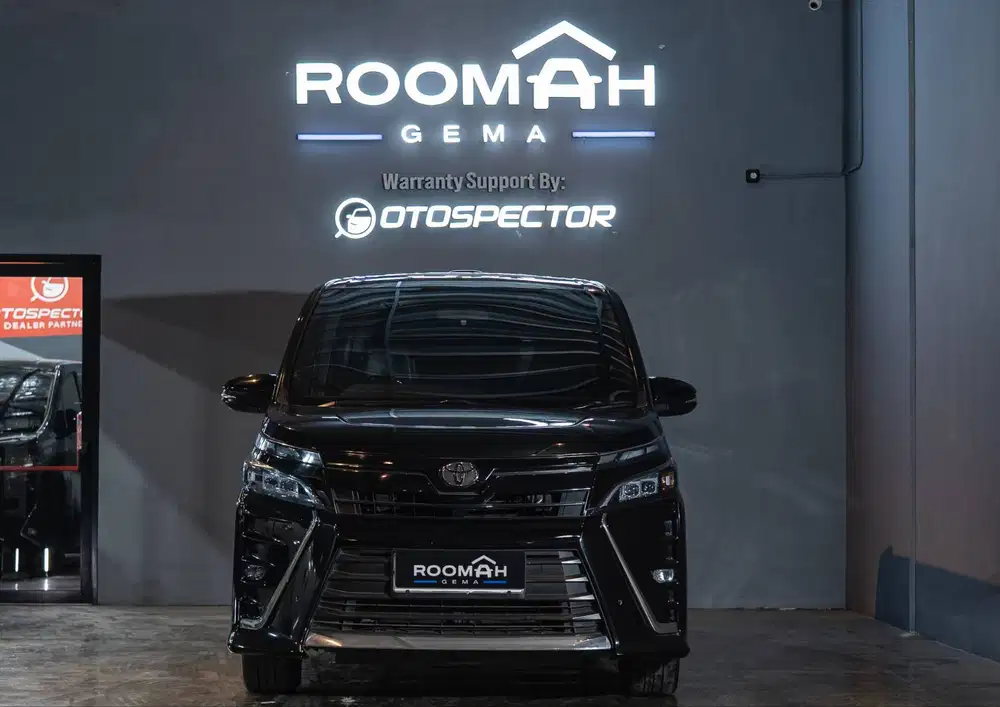 [GARANSI 1 TAHUN] TOYOTA VOXY 2019