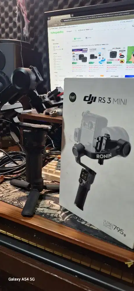 Gymbal Kamera Mirrorless DJI Ronin RS 3 Mini