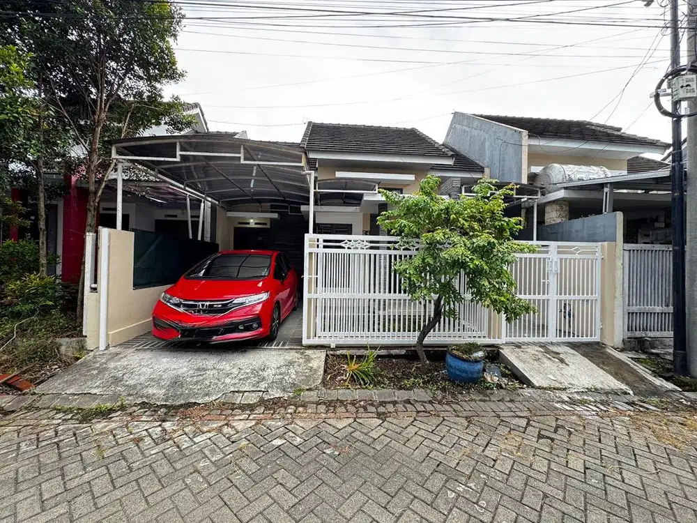 Disewakan Tahunan Rumah dekat Suhat