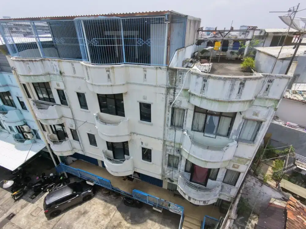 Ruko 3 lantai di Bunguran bentuk tanah Ngantong, lebar 4,5 meter dekat Pasar Atom, ITC Mega Grosir Surabaya