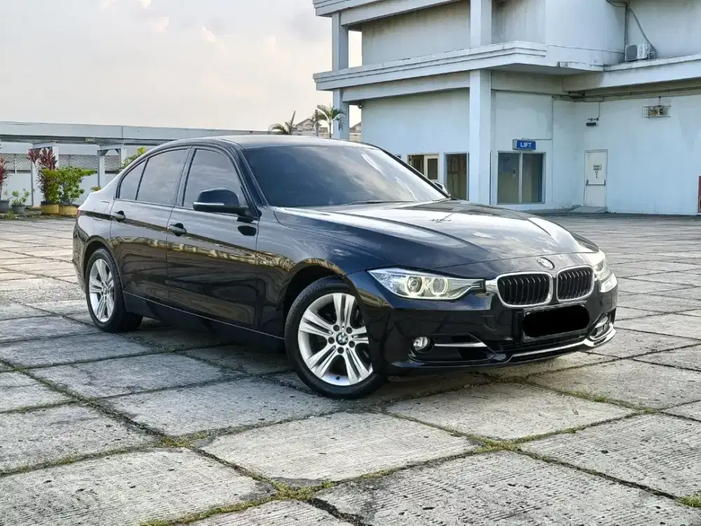 BMW F30 Sport 320i 2.0 AT 2014