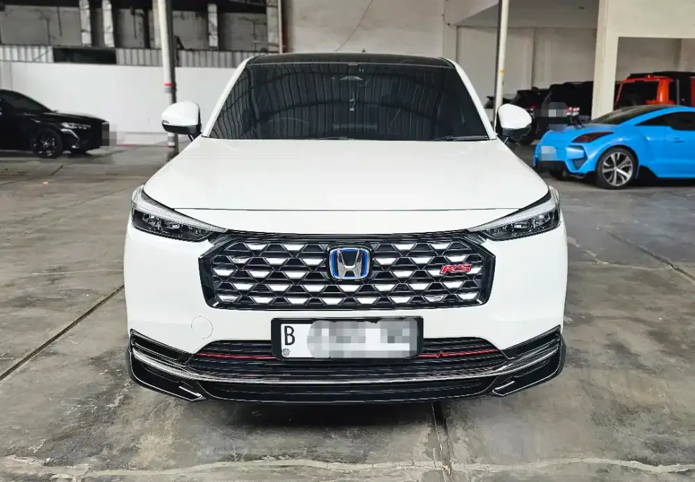 Baru 13rb Km Gress Honda HRV RS Hybrid HEV AT 2025 Putih Like New