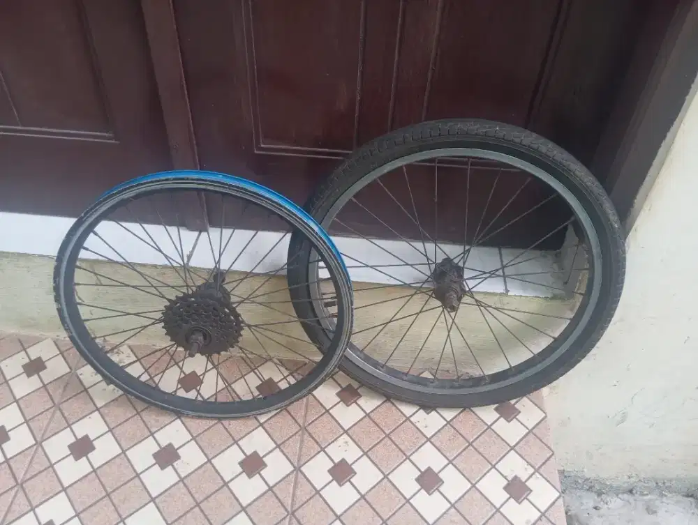 Di jual whellset sepeda lipat bahan alyo