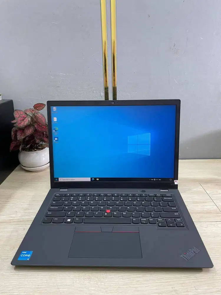 LAPTOP LENOVO L13 i3 GEN12 8/256 LAYAR 13.3 INCH *ET