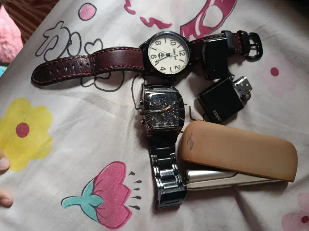 Dijual Cepat jam ori Timberland + lee Cooper bonus Zippo dan icos