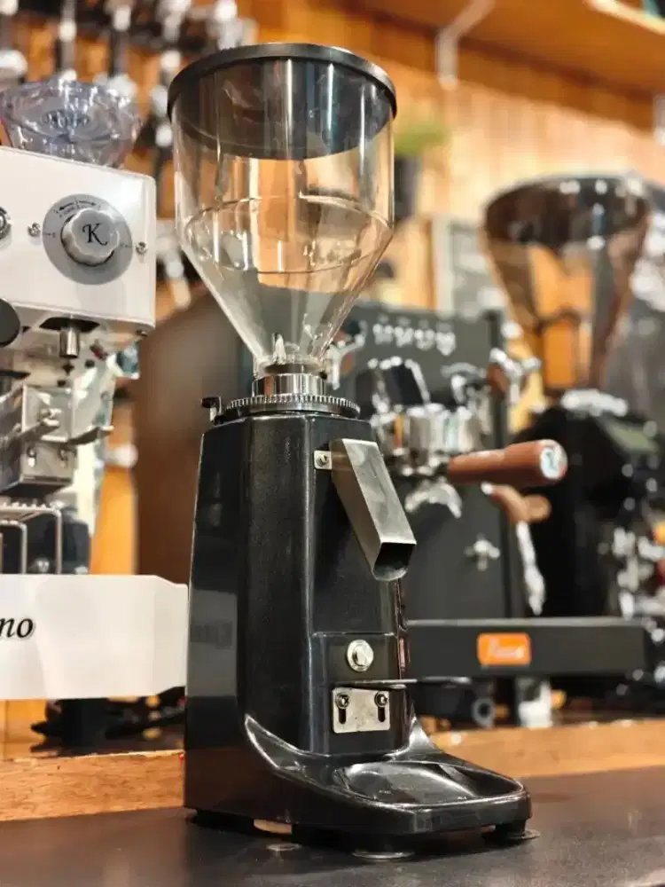 Latina DX60-M ELEPHANTE Espresso Coffee Grinder Manual Dose On Demand