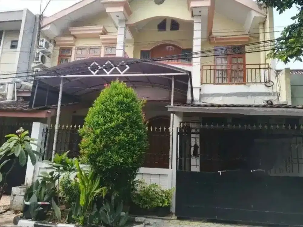 DIJUAL RUMAH EKSKLUSIF 2 LANTAI DI KOMPLEK BILLY MOON PONDOK KELAPA JAKARTA TIMUR | ASRI & SIAP HUNI