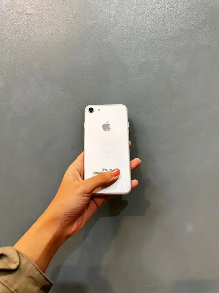 IPHONE 7 128GB SECOND ORIGINAL WIFI ONLY WHITE