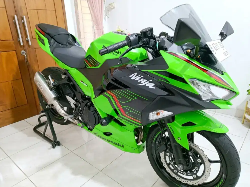 Ready! Di jual Motor Kawasaki ninja 250 fi