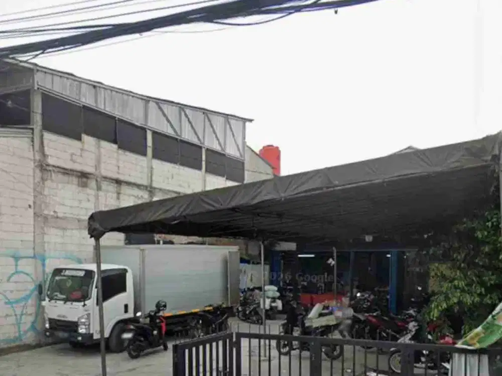 Disewakan ruko/ruang usaha di pinggir jalan Raya Jatiwaringin Jakarta Timur