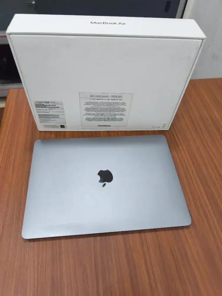 Macbookair M1 8/256 GB grey