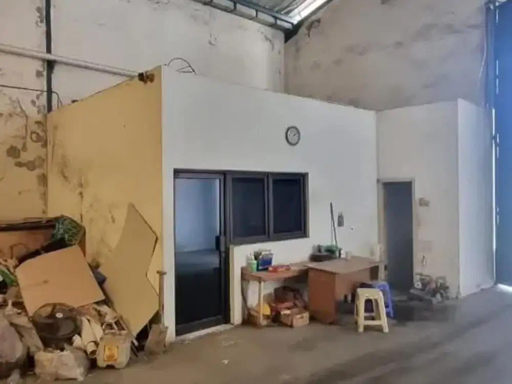 Gudangdi Buduran Kabupaten Sidoarjo, Listrik 2200, Ada Ruangan Kantor, Container bisa Masuk