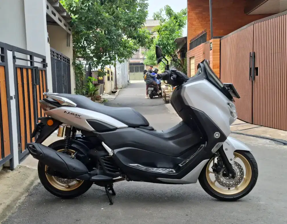 Yamaha Nmax New Keyless ABS (Tipe Tertinggi) MULUSSS Pajak Hidup