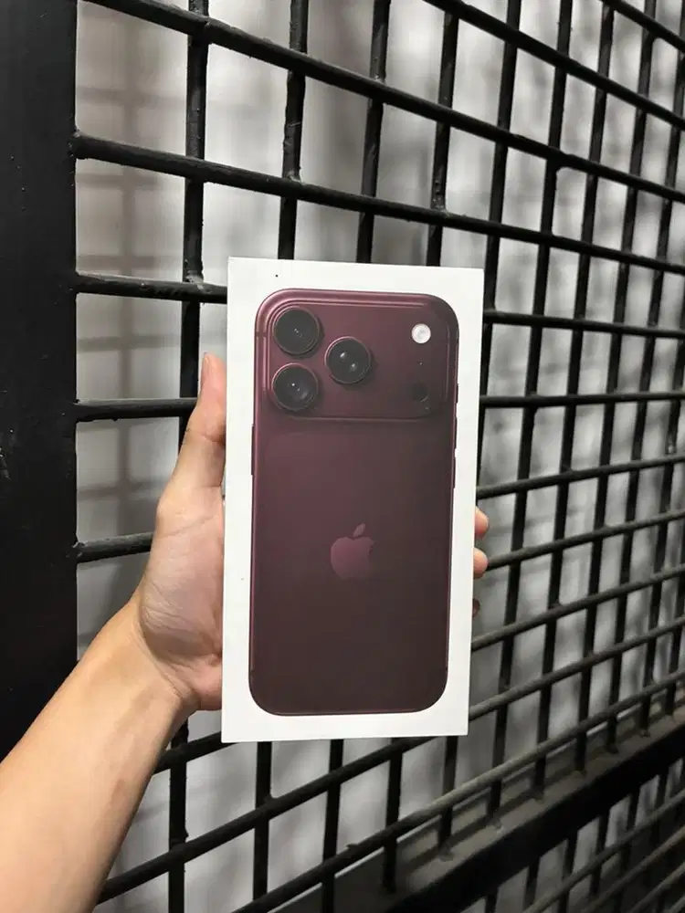 iPhone 18 Pro 256Gb Burgundy iBox Tukar Tambah / Cicilan 0%