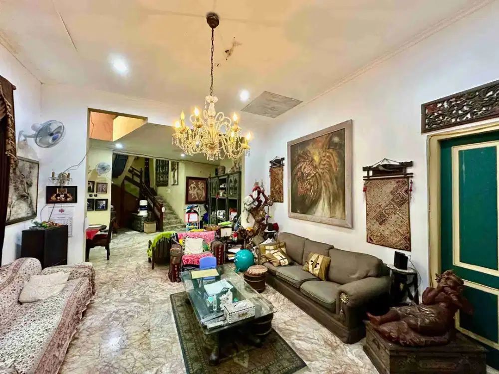 DIJUAL RUMAH MEWAH POSISI HOEK DI SETIABUDI, JAKARTA SELATAN