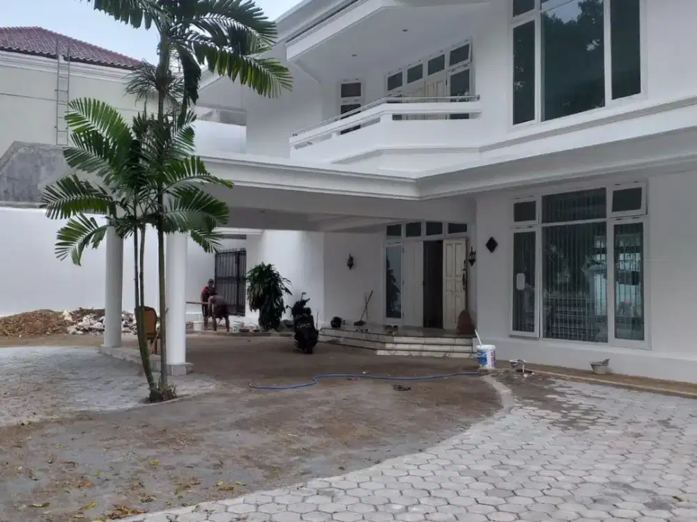 POOL & LAHAN 1.650 M2! RUMAH LEBAK BULUS 37M