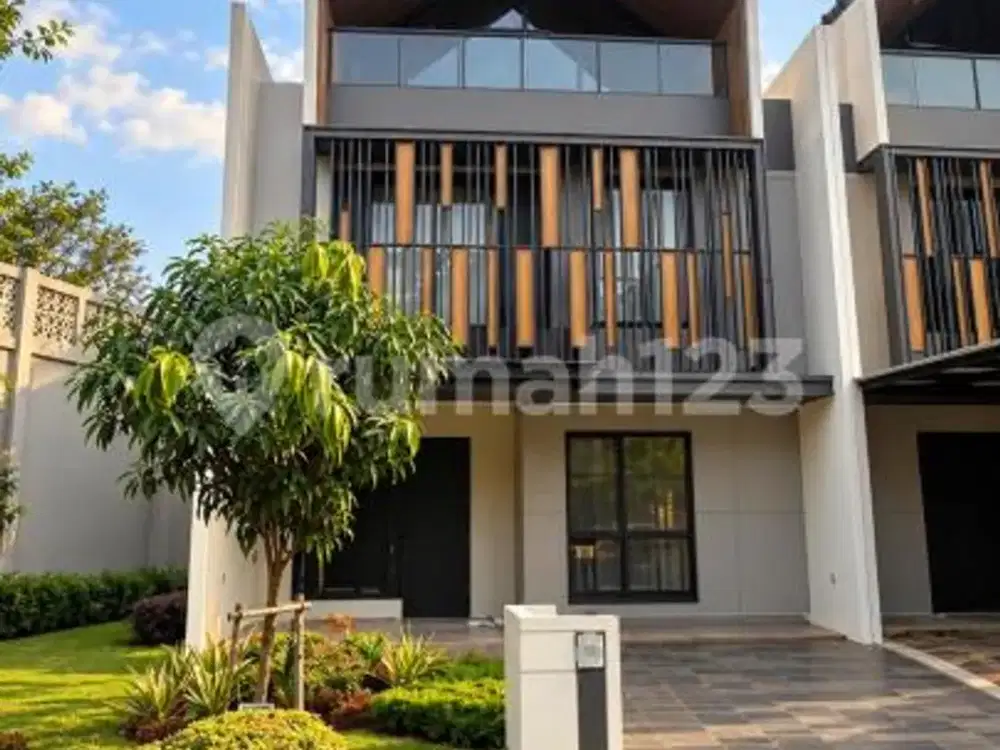 Rumah Unfurnish dengan Smart Door di Strozzi Summarecon Serpong