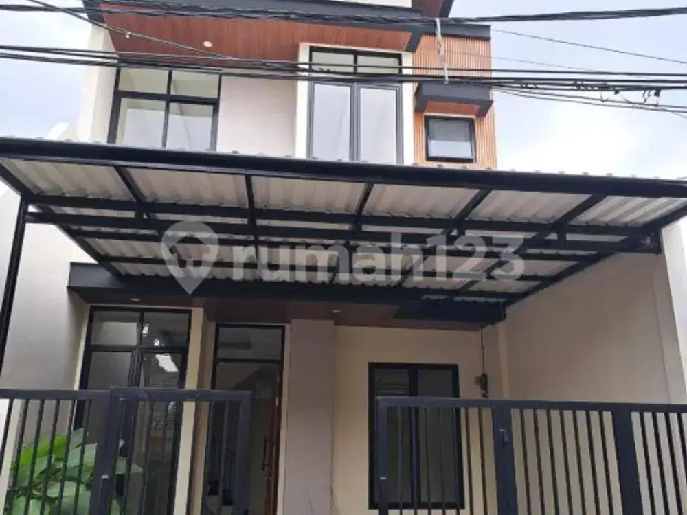 Rumah Brand New 2 Lantai Semi Furnish Turun Harga di BSD Tangsel