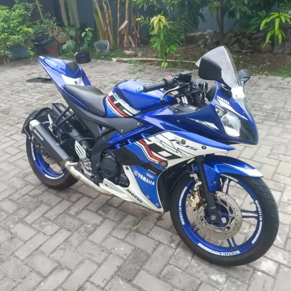 Yamaha R15 V2 tahun 2016 YGP edition