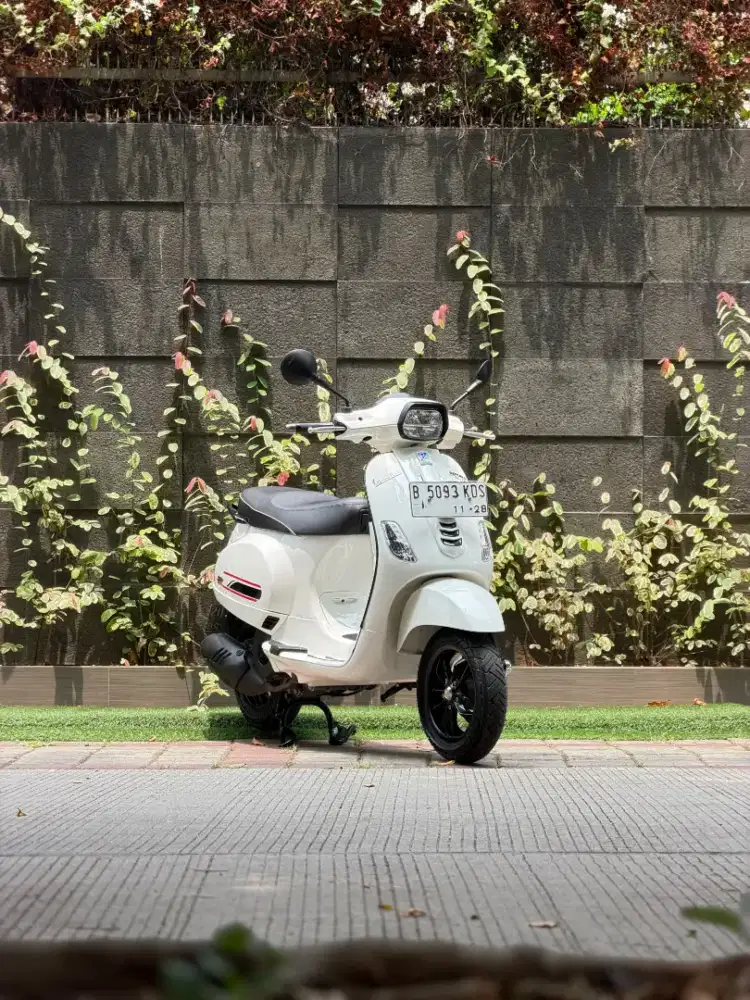 JUAL PIAGGIO VESPA S 125 IGET LED TH 2023 VERY RARE UNIT!