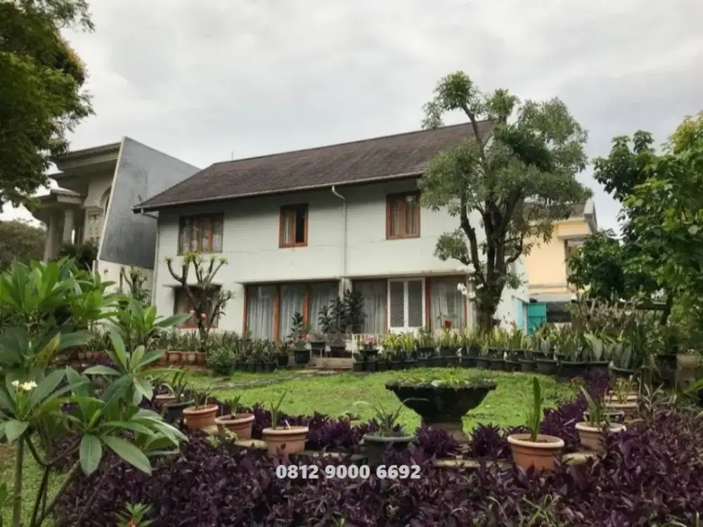 Jual Rumah Hook desain Arsitek Taman Giri Loka BSD Serpong Tangerang