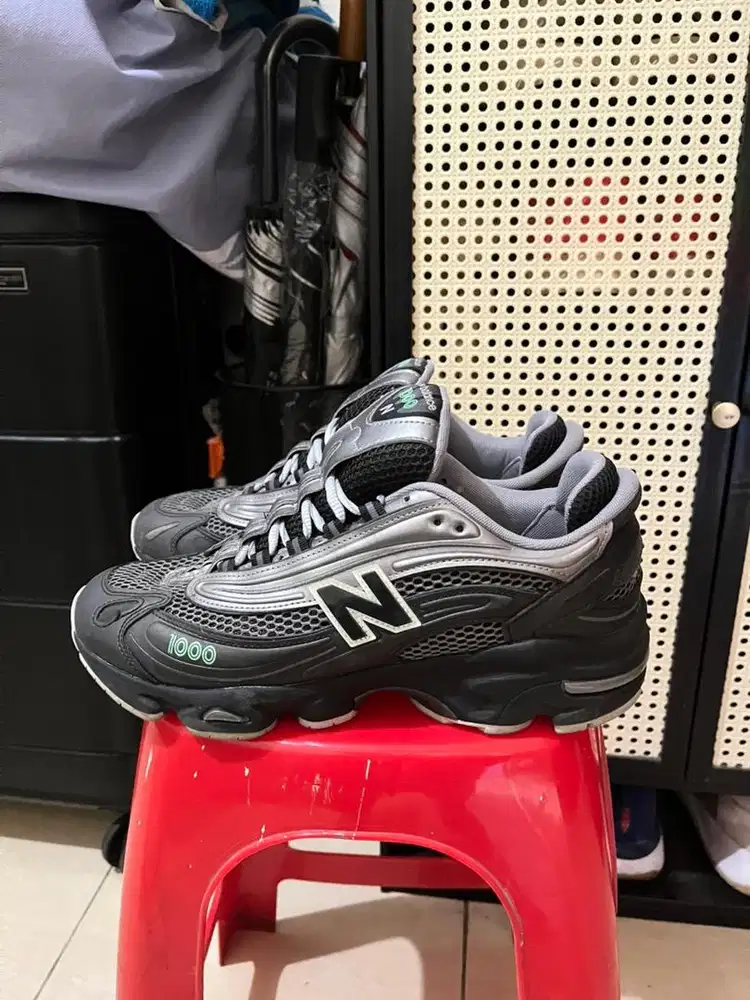 Sepatu New Balance NB1000