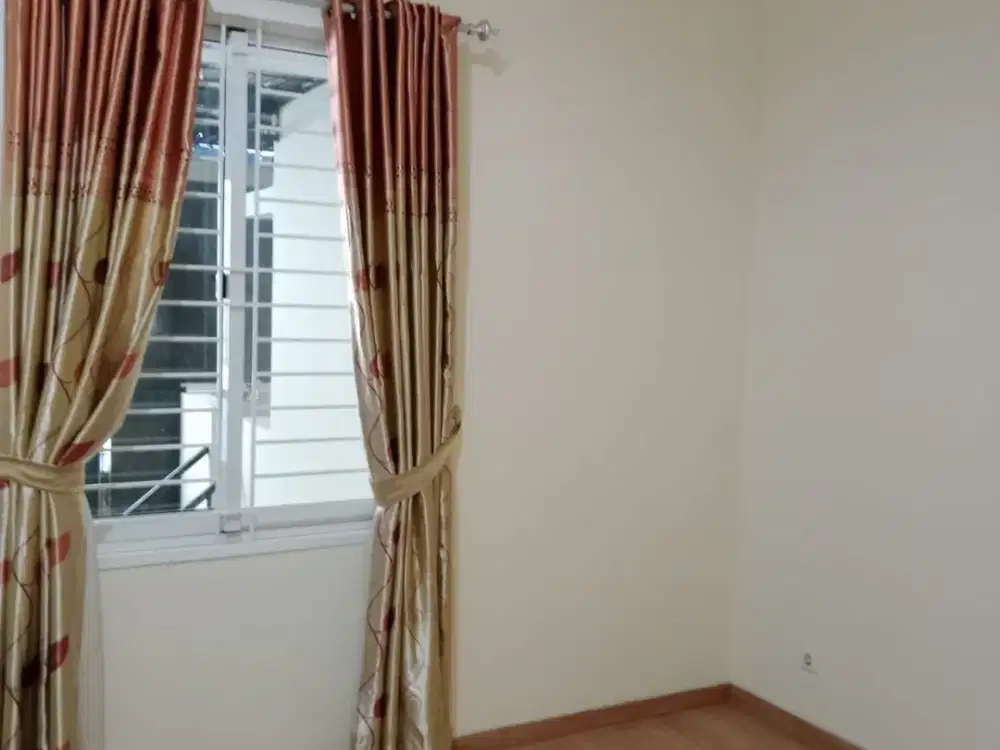 Dijual rumah siap huni Cluster Topas PHG - Gading Serpong