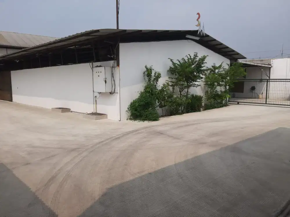 DIJUAL Bangunan Workshop Tempat Nyaman Dan Startegis
