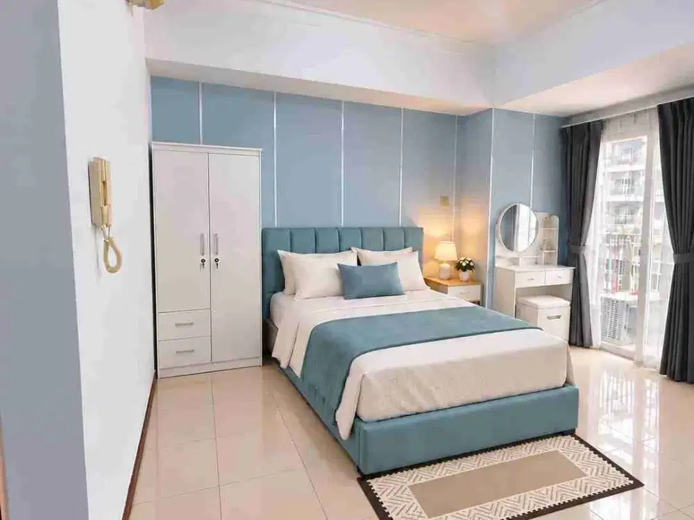 Sewa unit Apartemen Royal Mediterania Garden Residence Kondisi Furnished dan Middle Floor
