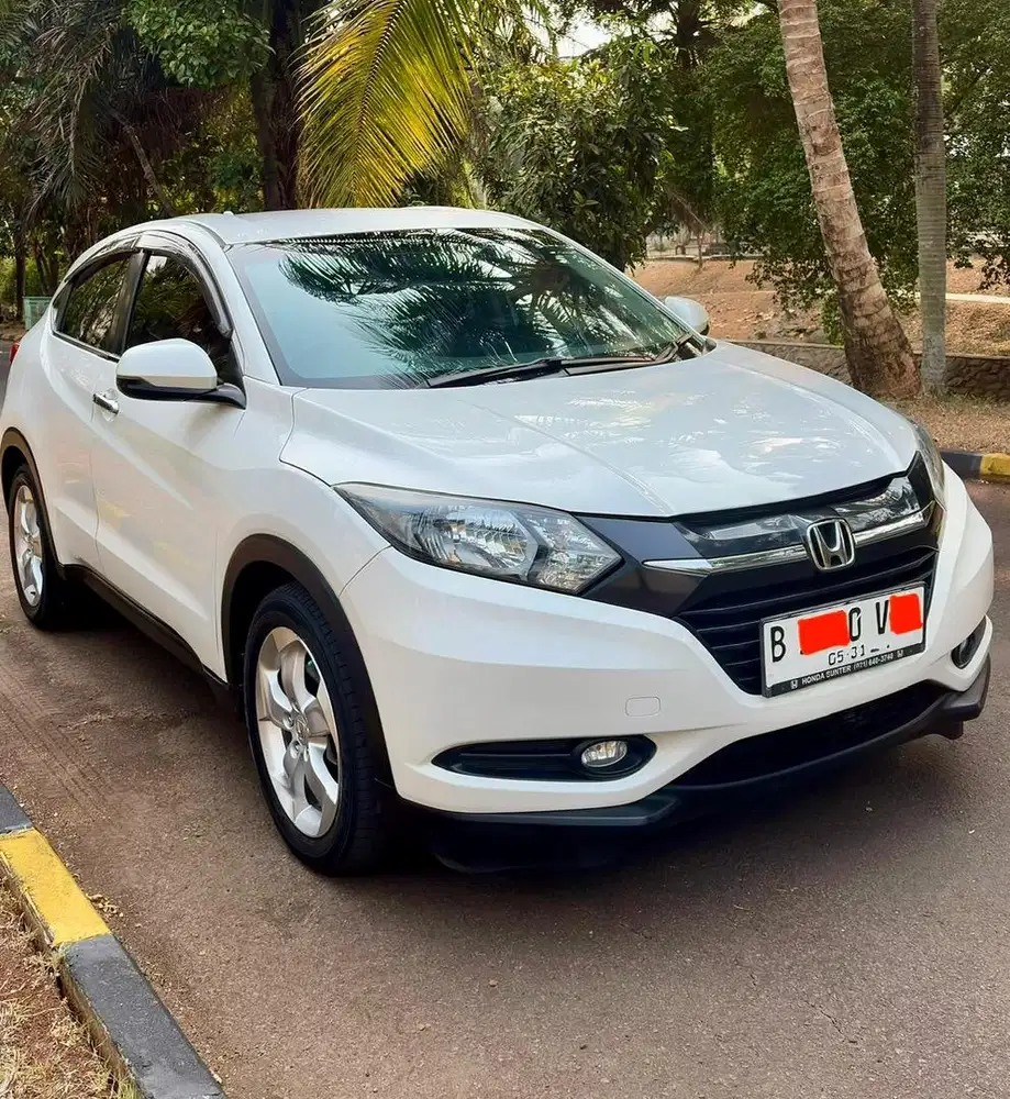 (DP 8juta) Honda HRV E CVT Matic Putih 2016