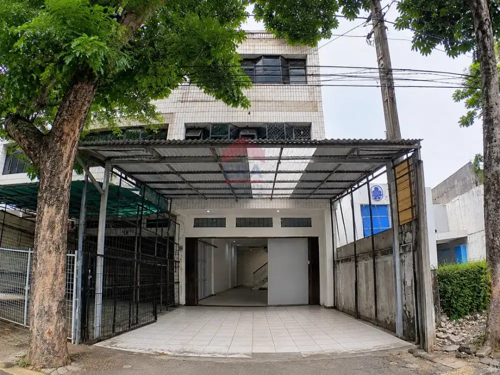 Dijual Ruko Mainroad Dewi Sartika Balonggede Regol Bandung