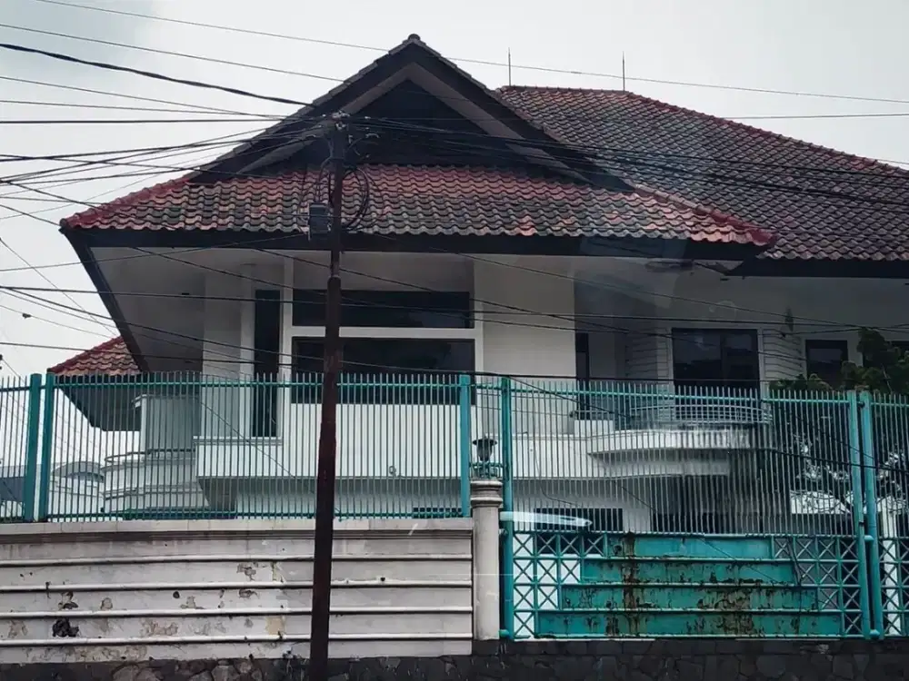 Rumah RAYA KUPANG INDAH, hadap timur-selatan