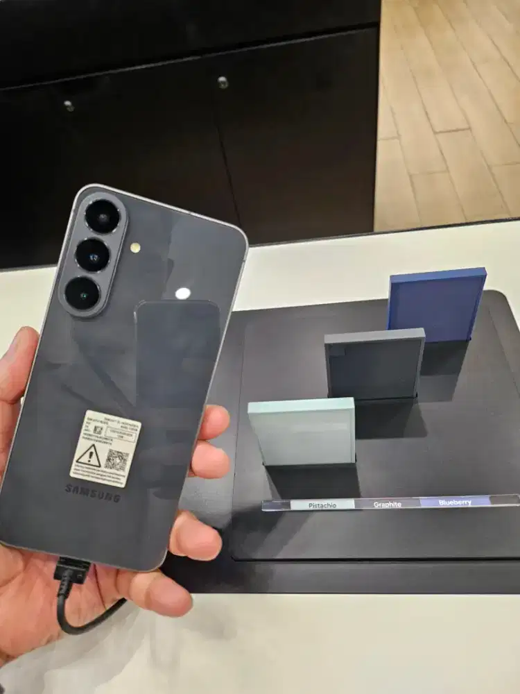 NEW GALAXY FOLDABLE 8 DAN S26FE TRADEN BENEFIT UPTO 2JUTAAN