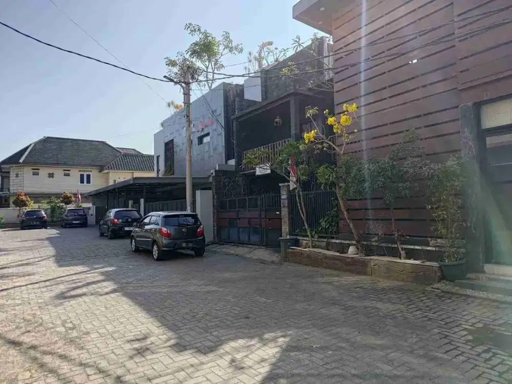 Kost 2 lantai 17 kamar + Kantor di Dewandaru Suhat
