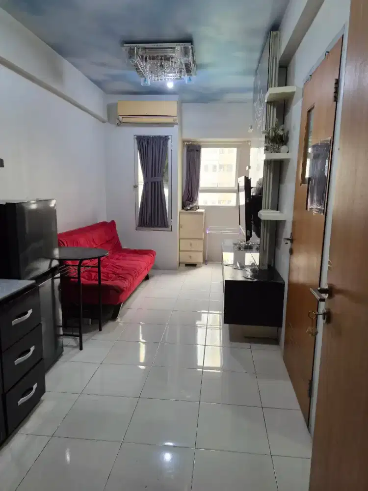 Disewakan Apartemen Puncak Permai Tower C Lantai 6  view kolam renang
