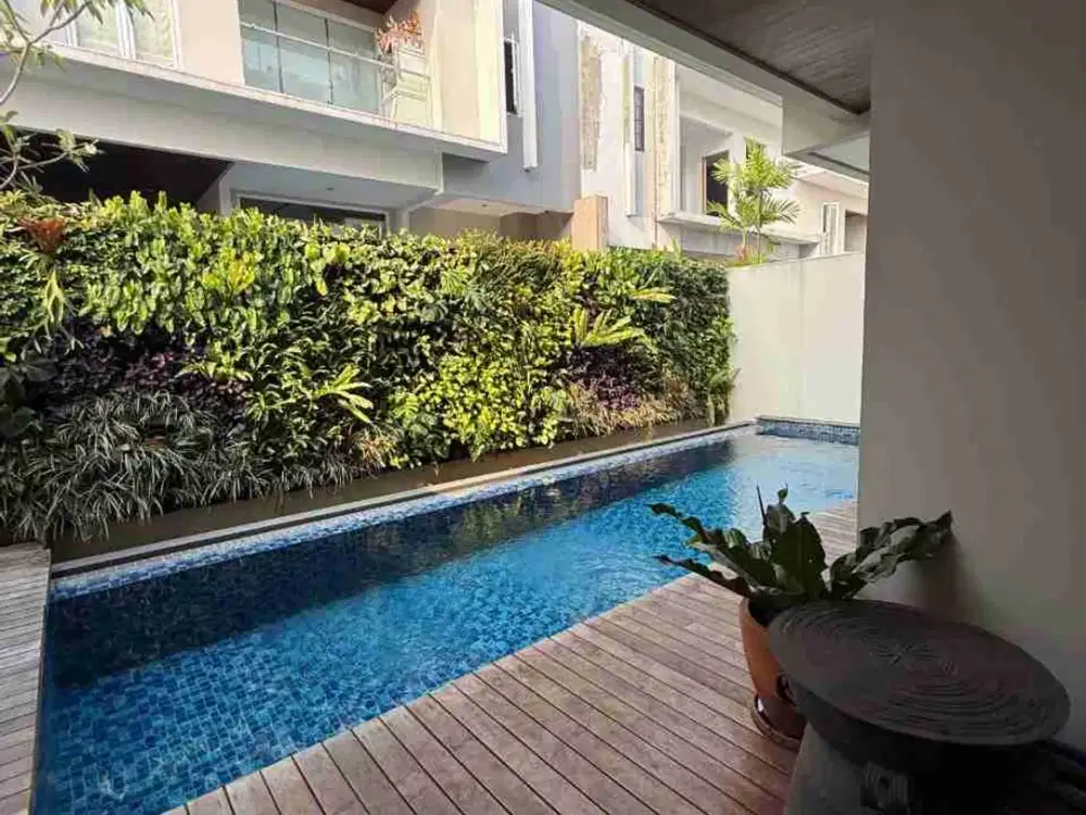 Rumah Full Furnished w/ Private Pool di Puri Mutiara Cilandak Barat