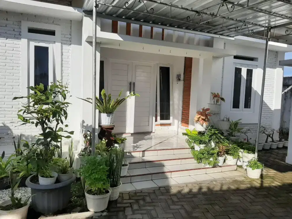 Rumah Cantik Luas di Godean Sleman Yogyakarta#Kode : RSH 290